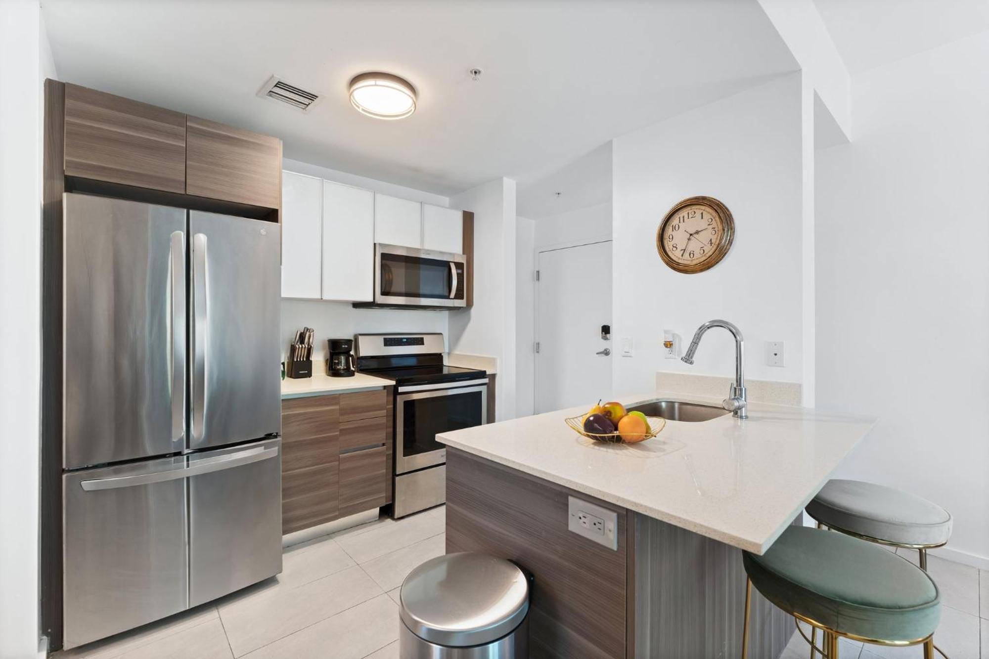Modern Apartment In Edgewater Miami Rum bild