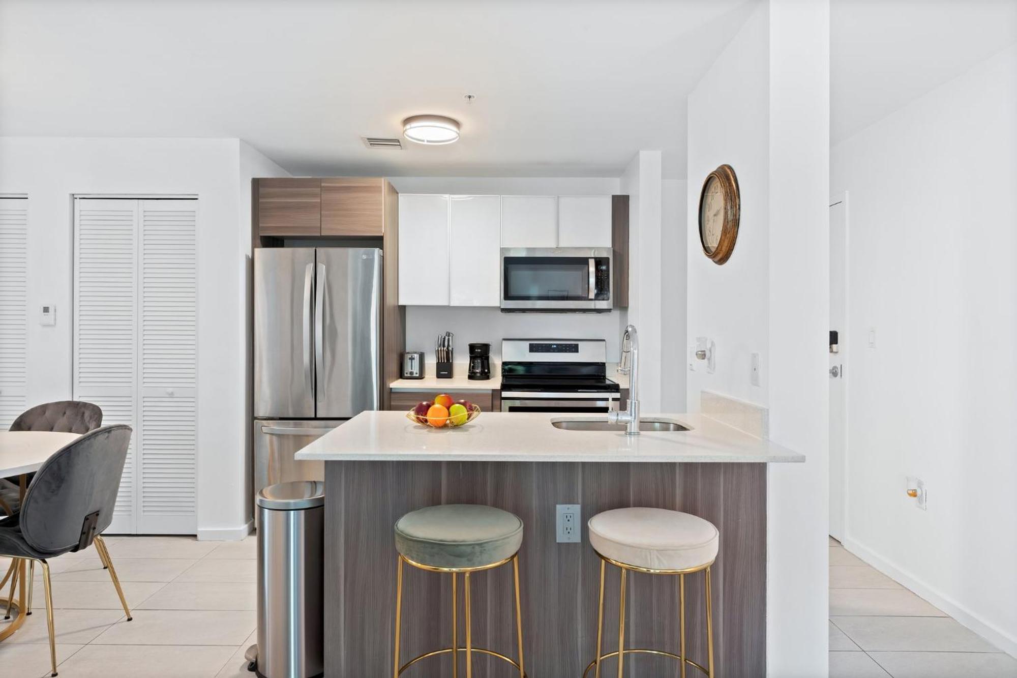 Modern Apartment In Edgewater Miami Rum bild